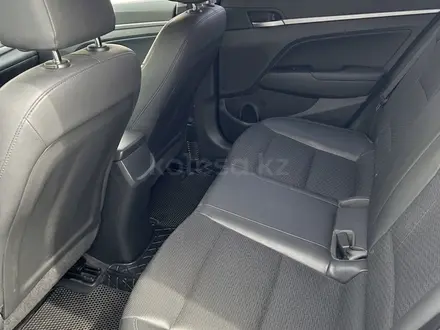 Hyundai Elantra 2019 года за 5 200 000 тг. в Атырау – фото 4