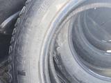 Зимние шины Goodyear 235/60/18 за 70 000 тг. в Аксай – фото 2