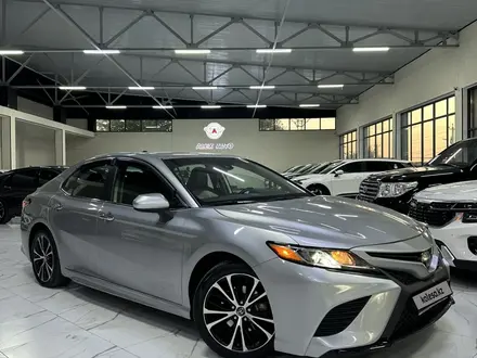 Toyota Camry 2018 года за 11 800 000 тг. в Шымкент