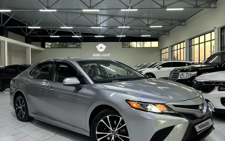 Toyota Camry 2018 года за 11 800 000 тг. в Шымкент