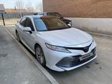 Toyota Camry 2019 года за 12 500 000 тг. в Жезказган – фото 4