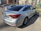 Hyundai Sonata 2015 годаүшін7 700 000 тг. в Астана – фото 2