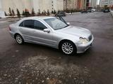 Mercedes-Benz C 240 2001 года за 3 200 000 тг. в Астана – фото 3