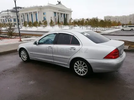 Mercedes-Benz C 240 2001 года за 3 200 000 тг. в Астана – фото 5