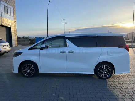 Toyota Alphard 2018 года за 28 500 000 тг. в Актобе – фото 2