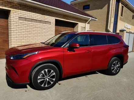 Toyota Highlander 2022 года за 28 000 000 тг. в Астана