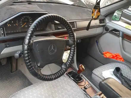 Mercedes-Benz E 280 1995 года за 3 300 000 тг. в Караганда – фото 10