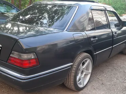 Mercedes-Benz E 280 1995 года за 3 300 000 тг. в Караганда – фото 12
