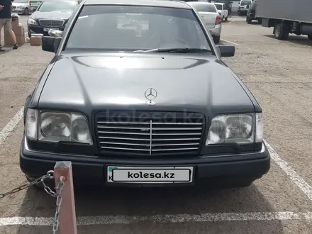 Mercedes-Benz E 280 1995 года за 3 300 000 тг. в Караганда
