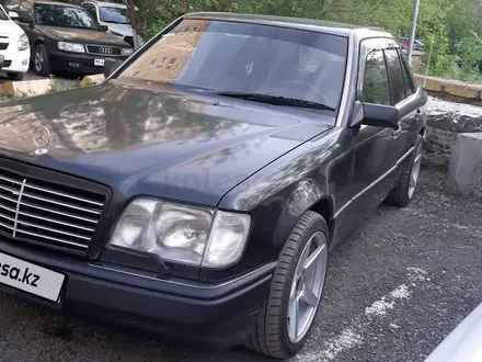 Mercedes-Benz E 280 1995 года за 3 300 000 тг. в Караганда – фото 6
