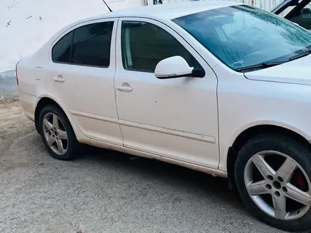 Skoda Octavia 2011 года за 1 500 000 тг. в Атырау – фото 3