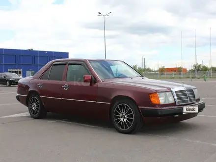 Mercedes-Benz E 200 1992 года за 2 300 000 тг. в Павлодар – фото 4