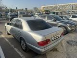 Mercedes-Benz E 280 1997 годаүшін3 200 000 тг. в Караганда – фото 3