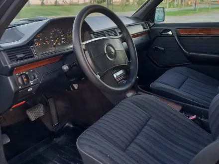 Mercedes-Benz E 230 1991 года за 1 700 000 тг. в Туркестан – фото 4