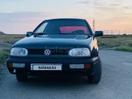 Volkswagen Golf 1997 года за 1 800 000 тг. в Караганда