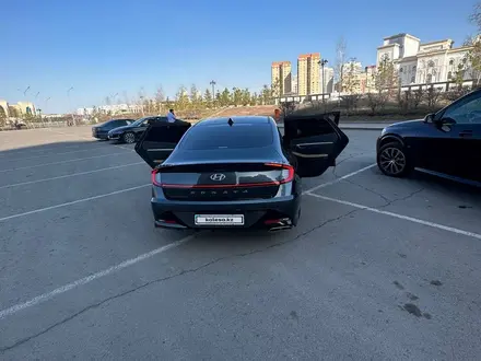 Hyundai Sonata 2022 года за 15 500 000 тг. в Астана – фото 9