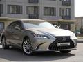 Lexus ES 300h 2023 года за 21 500 000 тг. в Алматы