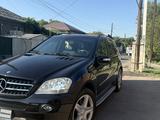 Mercedes-Benz ML 500 2007 годаүшін8 500 000 тг. в Алматы – фото 3