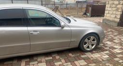 Mercedes-Benz E 320 2002 годаfor5 700 000 тг. в Атырау – фото 4