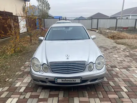 Mercedes-Benz E 320 2002 года за 5 700 000 тг. в Атырау – фото 3