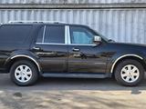 Lincoln Navigator 2006 года за 8 043 000 тг. в Алматы – фото 4