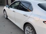 Toyota Camry 2019 года за 14 500 000 тг. в Астана – фото 4