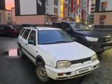 Volkswagen Golf 1994 годаүшін1 000 000 тг. в Атырау