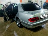 Mercedes-Benz E 230 1996 года за 1 200 000 тг. в Кокшетау – фото 2