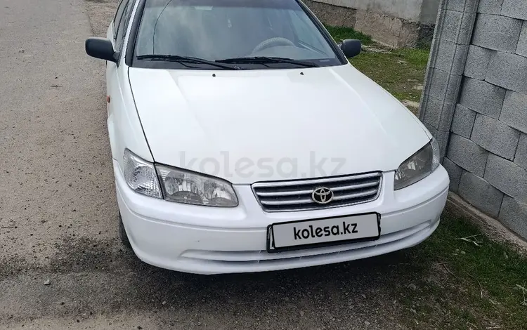 Toyota Camry 2001 года за 2 350 000 тг. в Алматы