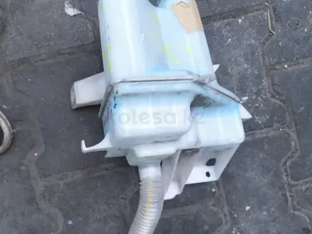 Бочек омывателья Toyota Estima за 18 000 тг. в Алматы