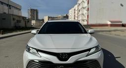 Toyota Camry 2018 года за 14 200 000 тг. в Актау – фото 2