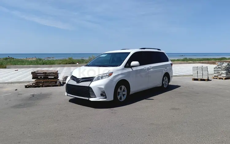 Toyota Sienna 2015 годаүшін9 000 000 тг. в Актобе