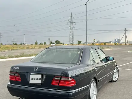 Mercedes-Benz E 320 1999 года за 4 800 000 тг. в Тараз – фото 4