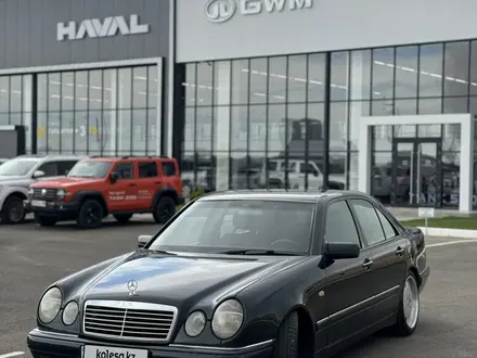 Mercedes-Benz E 320 1999 года за 4 800 000 тг. в Тараз – фото 3