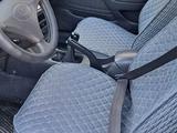 Toyota Carina E 1995 годаүшін1 950 000 тг. в Актау – фото 5
