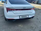 Hyundai Elantra 2022 года за 9 200 000 тг. в Костанай – фото 3