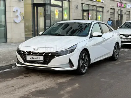 Hyundai Elantra 2023 года за 12 450 000 тг. в Астана