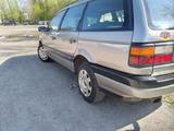 Volkswagen Passat 1993 года за 1 580 000 тг. в Тараз – фото 2