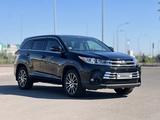 Toyota Highlander 2018 года за 16 000 000 тг. в Караганда