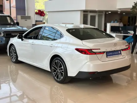 Toyota Camry Prestige eCVT 2025 года за 21 690 000 тг. в Алматы – фото 11