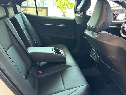 Toyota Camry Prestige eCVT 2025 года за 21 690 000 тг. в Алматы – фото 6