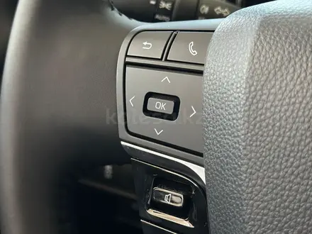 Toyota Camry Prestige eCVT 2025 года за 21 690 000 тг. в Алматы – фото 20