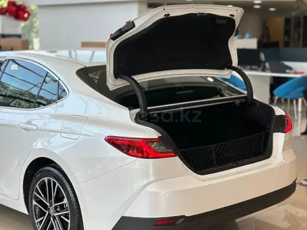 Toyota Camry Prestige eCVT 2025 года за 21 690 000 тг. в Алматы – фото 9