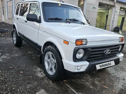 ВАЗ (Lada) Lada 2131 (5-ти дверный) 2021 года за 5 800 000 тг. в Усть-Каменогорск – фото 2