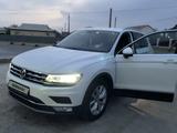 Volkswagen Tiguan 2017 года за 12 000 000 тг. в Атырау – фото 3