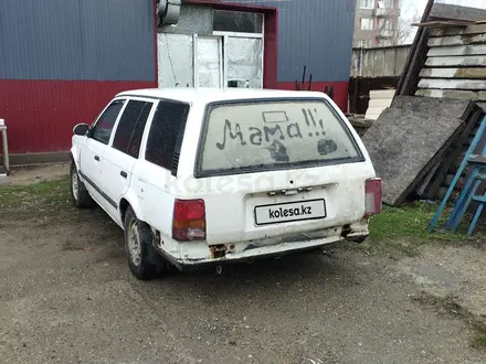 Mazda 323 1987 года за 500 000 тг. в Астана – фото 2