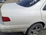 Toyota Camry 2001 года за 2 600 000 тг. в Семей – фото 4