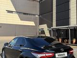Toyota Camry 2019 года за 13 700 000 тг. в Алматы – фото 5