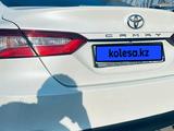 Toyota Camry 2020 года за 13 500 000 тг. в Алматы – фото 3