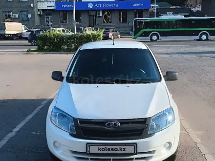 ВАЗ (Lada) Granta 2190 2013 года за 2 100 000 тг. в Астана – фото 2